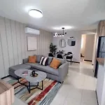 Lolas House